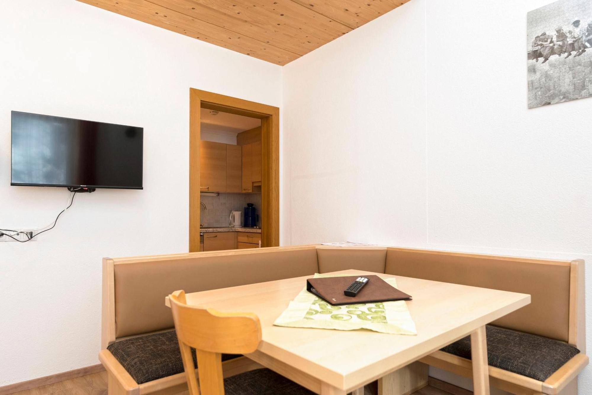 Apartment mit Balkon